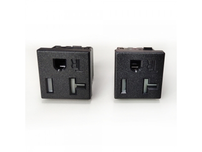 U20美規(guī)20A帶TR防護(hù)門插座